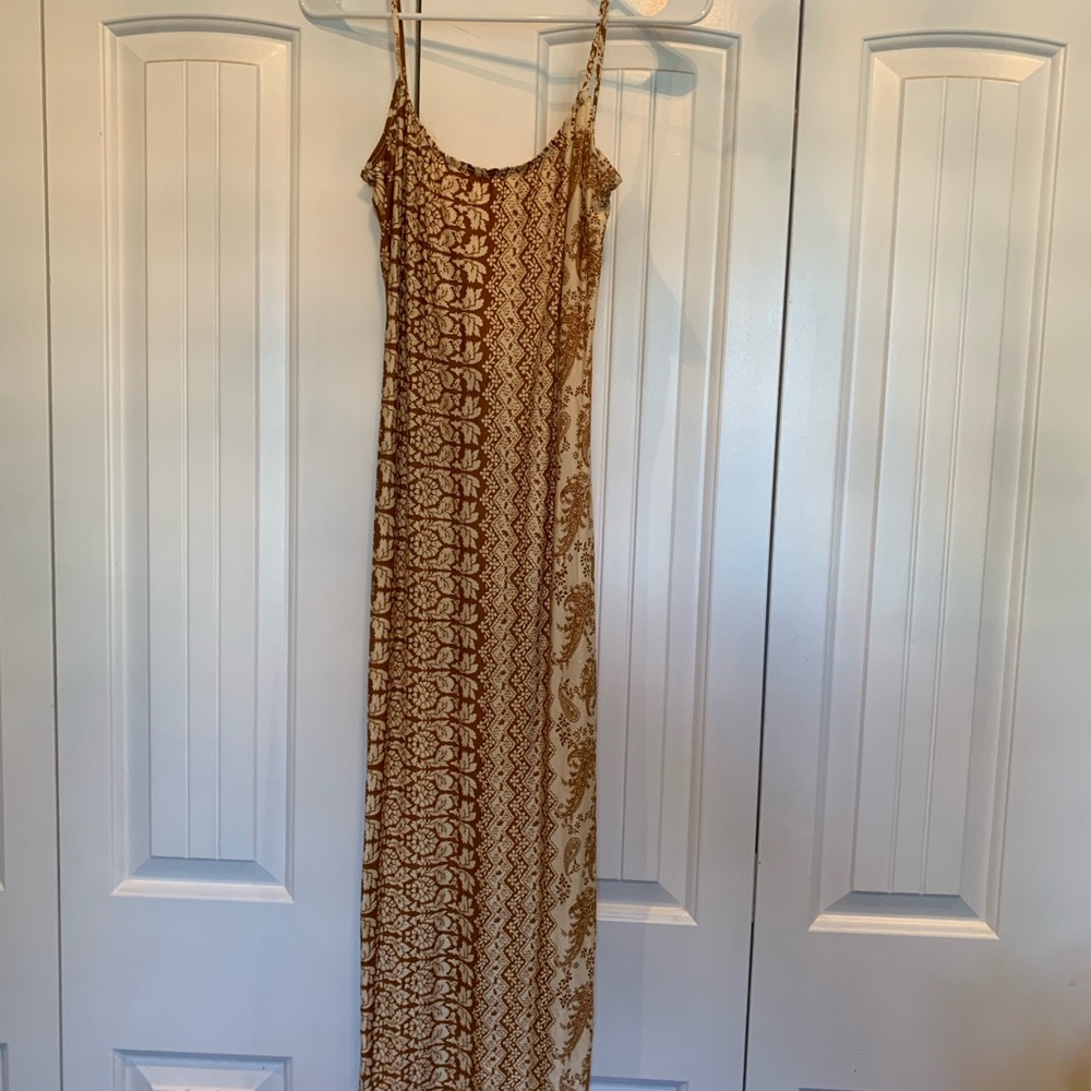 Novella Royale Farrah midi dress.